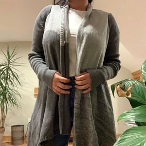 Long sleeve knitted cardigan